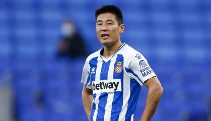 华体会app官方网站-中日韩球员PK武磊成大输家 离谱传球+错失绝平球