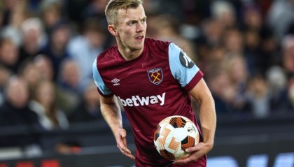 华体会官方网站-TA：西汉姆中场沃德·普劳斯即将租借加盟伯恩利，已获准接受体检